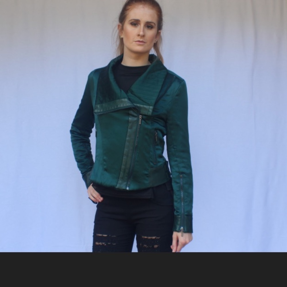 Emerald Green A.Moss Blazer - Picture 3 of 8